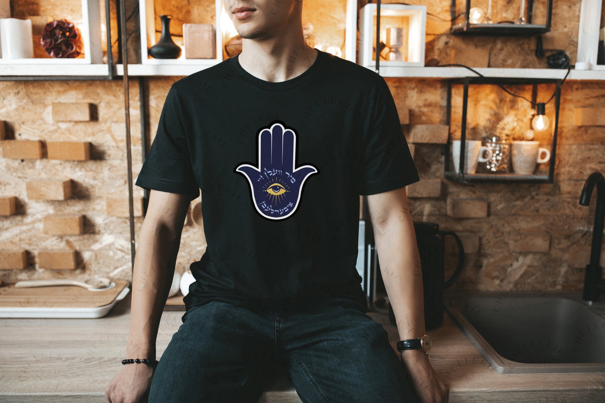 Mir Veln Zey Iberlebn + Hamsa T-Shirt - Chellekie Creations
